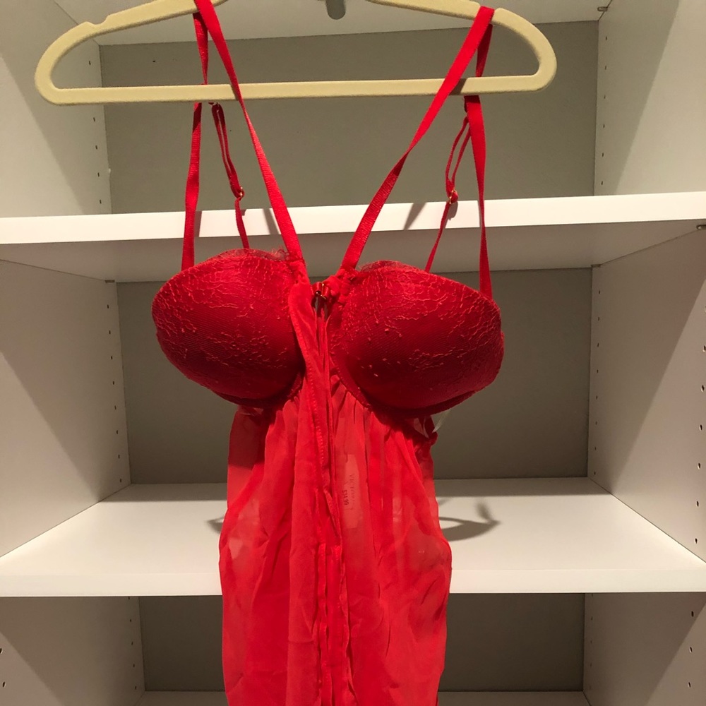 NWT Victoria’s Secret babydoll 34C